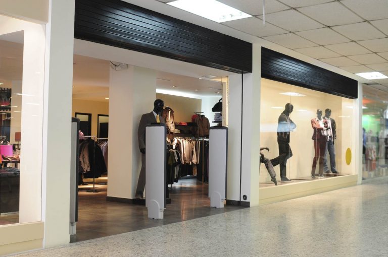 Ho un locale commerciale, cosa posso aprire?