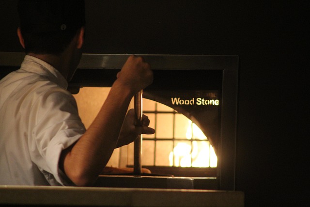 Licenze e permessi per aprire una pizzeria: cosa serve davvero?